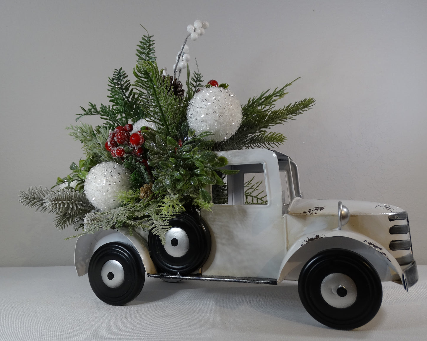 Merry White Christmas Truck