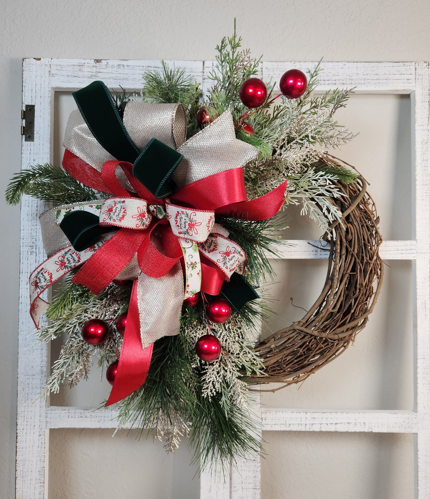 Christmas Simple Elegance Wreath