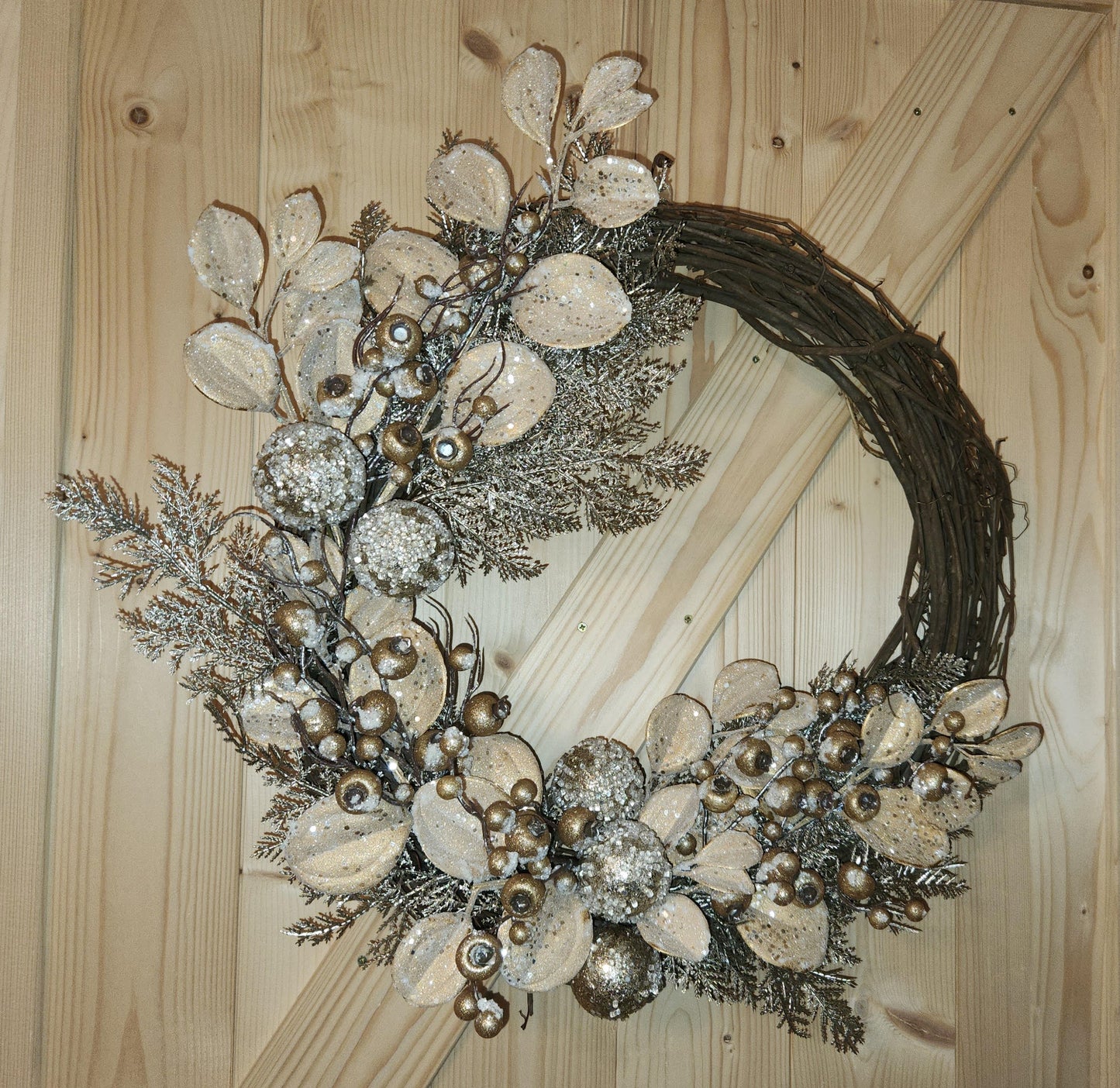 Brilliant Gold Wreath