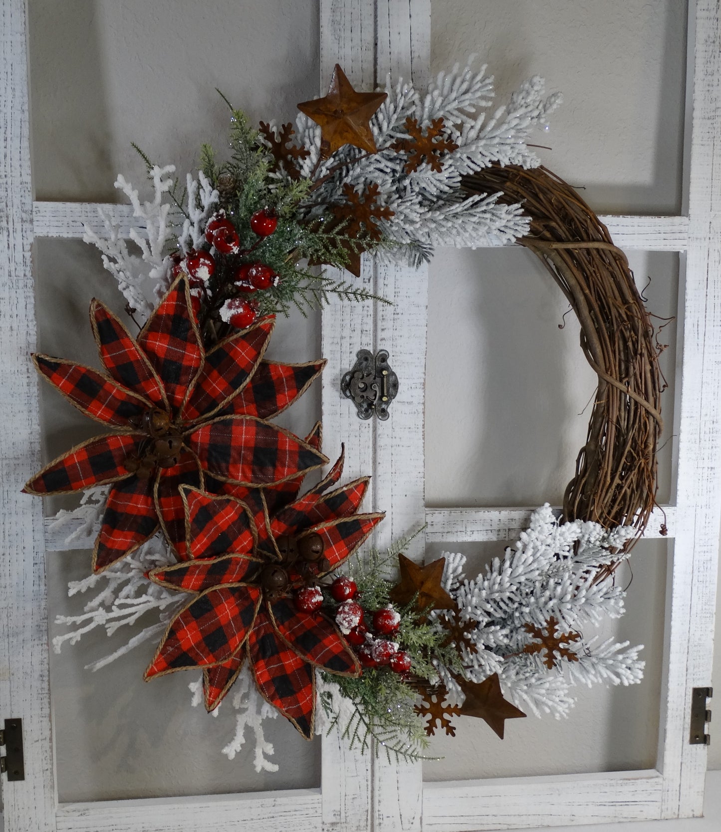 Snowy Poinsettia Star Wreath