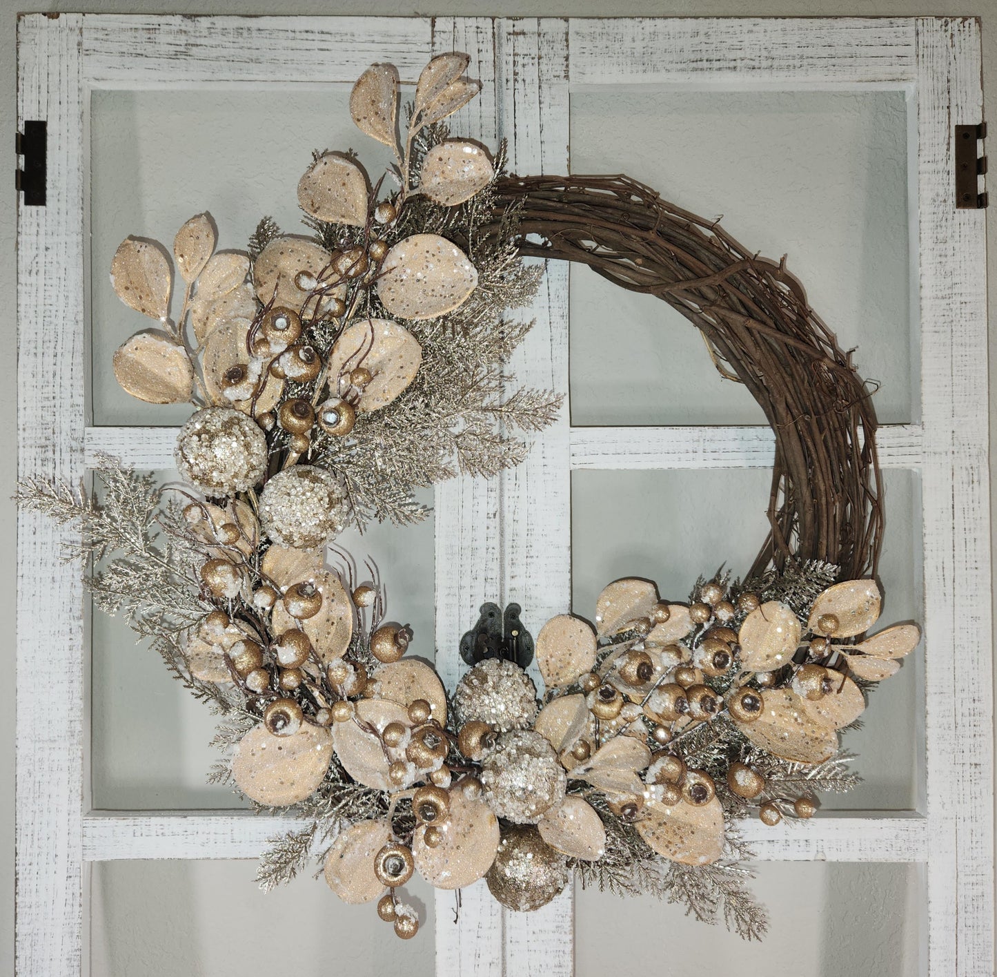 Brilliant Gold Wreath